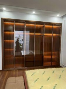 Tủ Quần Áo Cánh Lùa Và Tủ Áo Cánh Mở: Lựa Chọn Nào Phù Hợp?