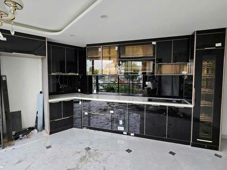 Khám Phá Các Mẫu Tủ Bếp Nhôm Kính Sáng Tạo, Độc Đáo