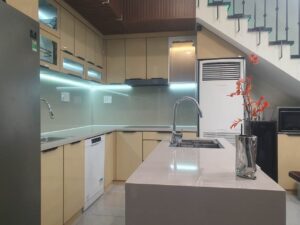 Inox_canh_kinh_son_mau06.jpg Tủ Bếp Inox Xước 1 Lớp Hệ Module