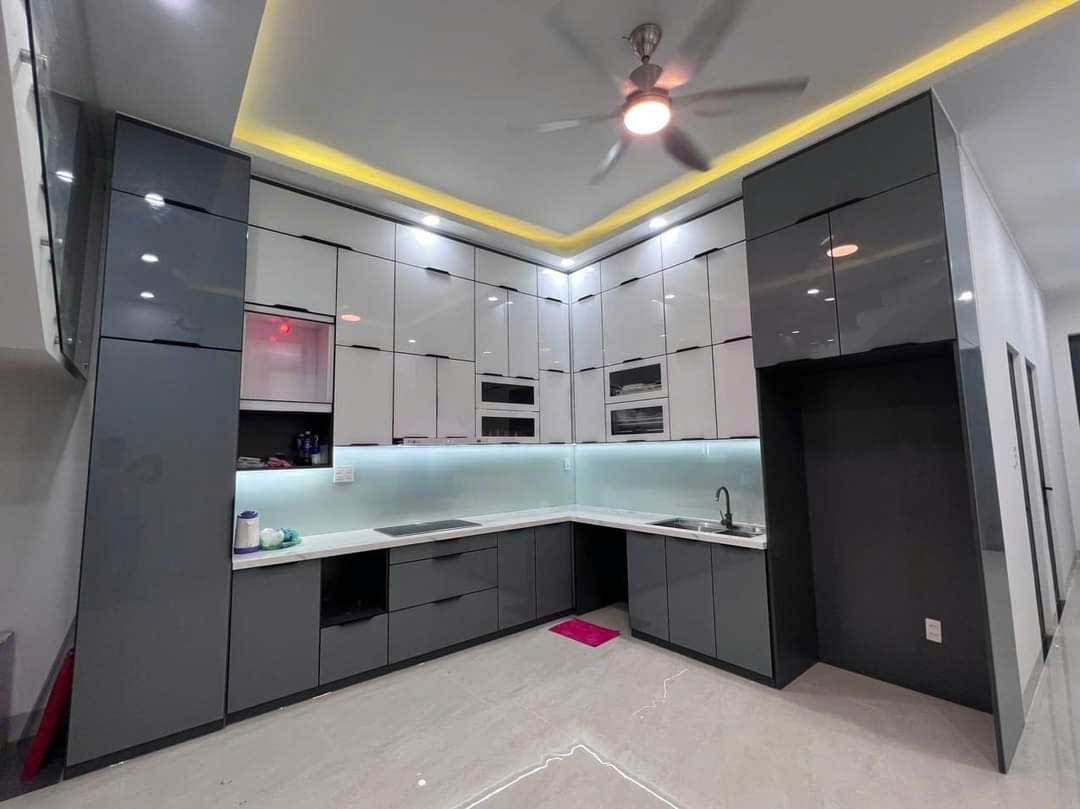 Tủ Bếp Nhôm Hợp Kim Lá Ghép