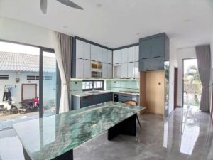 Tủ Bếp Nhôm Hợp Kim Lá Ghép