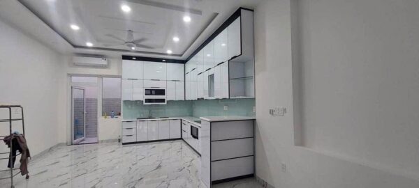 Tủ Bếp Nhôm Hợp Kim Lá Ghép