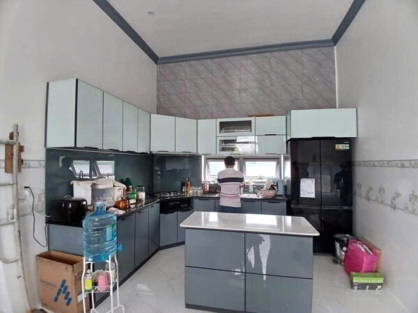 Tủ Bếp Nhôm Hợp Kim Lá Ghép