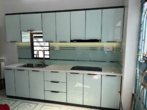 Tủ Bếp Nhôm Hợp Kim Lá Ghép