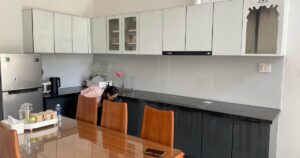 Tủ Bếp Nhôm Kính