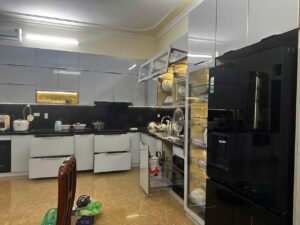 Tủ Bếp Nhôm Cánh Kính