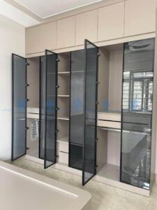 tu_quan_ao_nhom_canh_kinh_cuong_luc_Nhat_Nam05.jpg Tủ Quần Áo Nhôm Cánh Kính Cường Lực