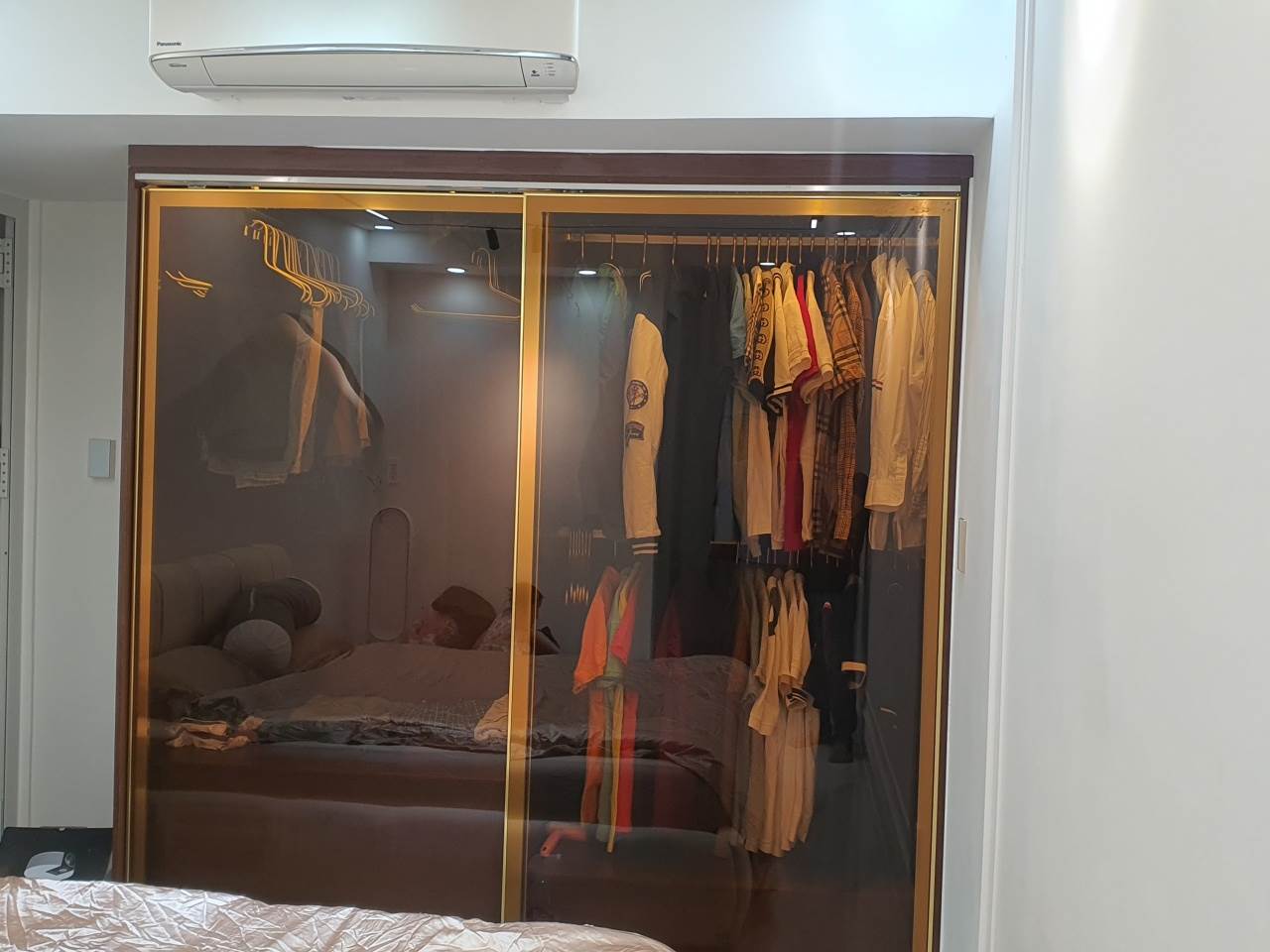 Tủ Quần Áo Nhôm Hợp Kim Cánh Kính 