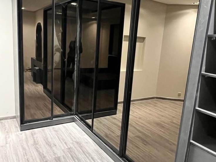 Tủ Quần Áo Nhôm Hợp Kim Cánh Kính 