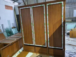 Tủ Quần Áo Nhôm Kính Vân Gỗ