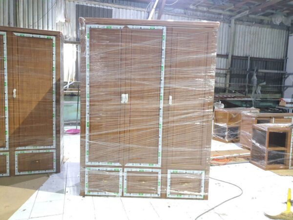 Tủ Quần Áo Nhôm Kính Vân Gỗ