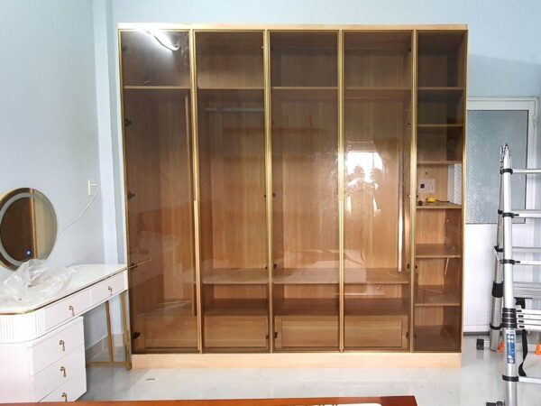 Tủ Quần Áo Nhôm Kính Vân Gỗ