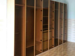Tủ Quần Áo Nhôm Kính Vân Gỗ