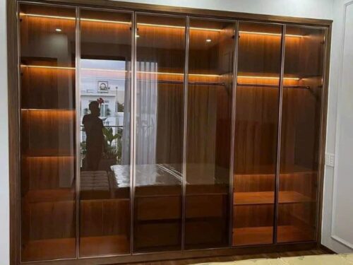 Tủ Quần Áo Kịch Trần